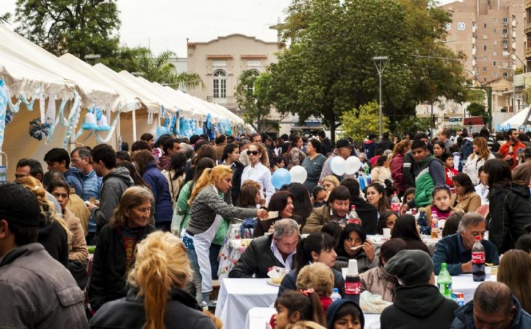 XVll FIESTA MUNICIPAL DEL LOCRO EN CATAMARCA